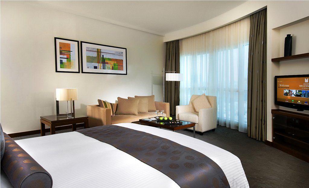 Grand Millennium Al Wahda Hotel And Executive Apartments Абу Даби Екстериор снимка